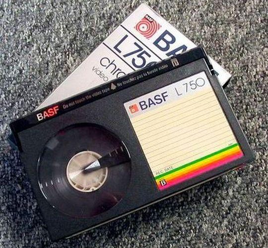 La guerra dei formati: da Betamax vs VHS a Blu-ray vs HD DVD
