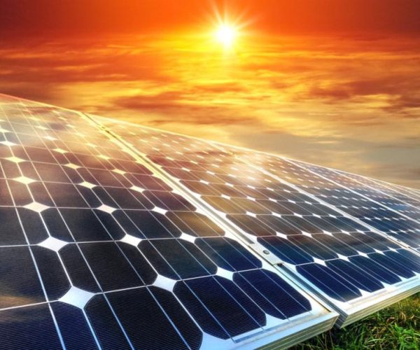 La tecnologia dei pannelli solari: come funziona l’energia pulita