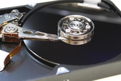 Il primo hard disk della storia: 5 MB in un gigante di una tonnellata